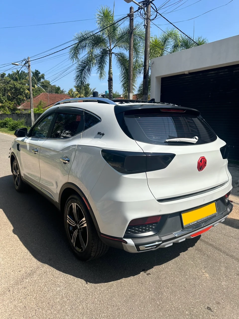 Thumbnail 1 background