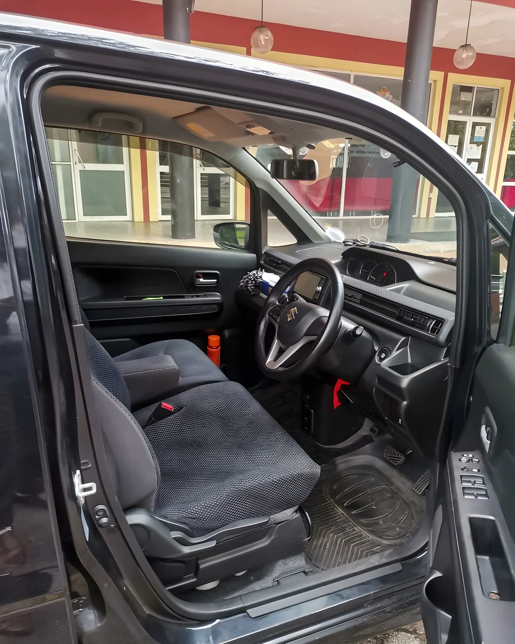 Thumbnail 2 background