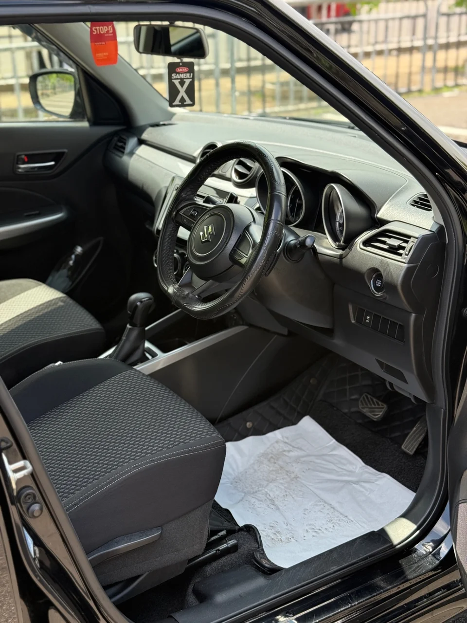 Vehicle image 8 background