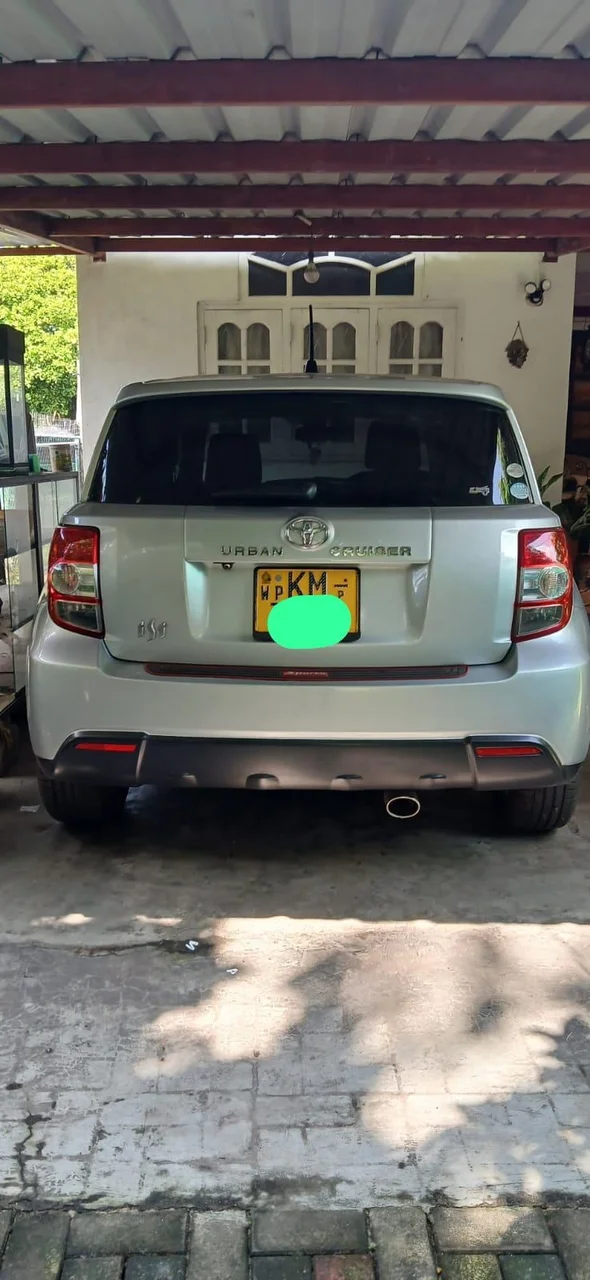 Thumbnail 1 background