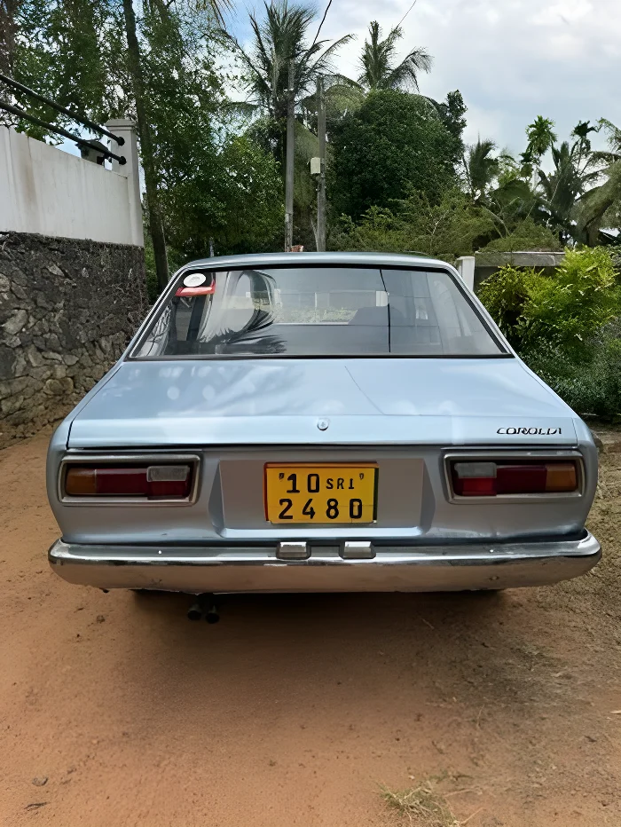 Thumbnail 3 background