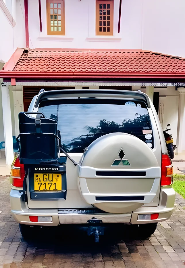 Thumbnail 4 background