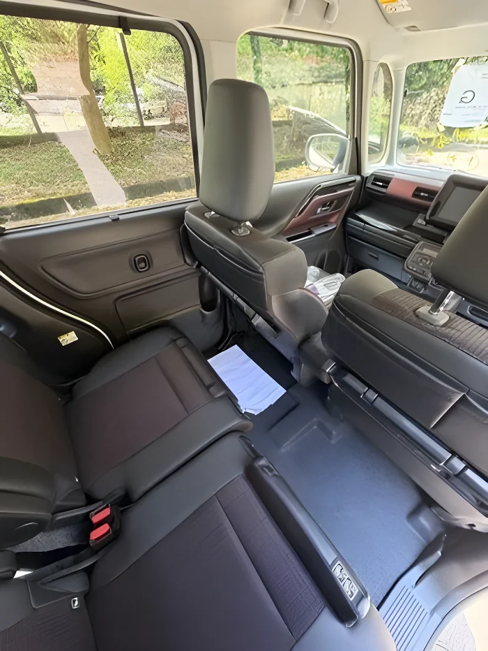 Thumbnail 3 background