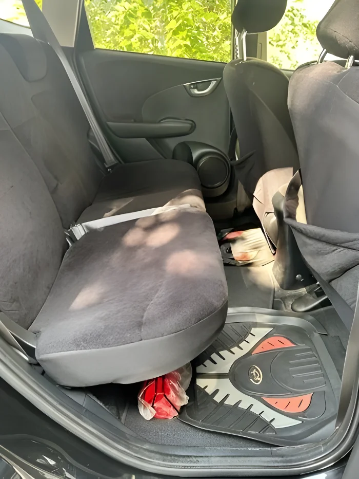 Thumbnail 2 background