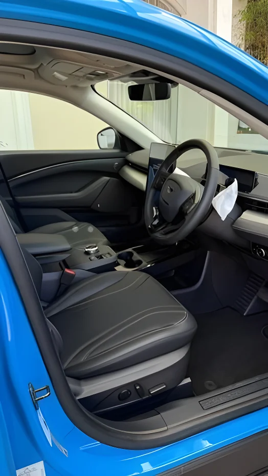 Thumbnail 3 background