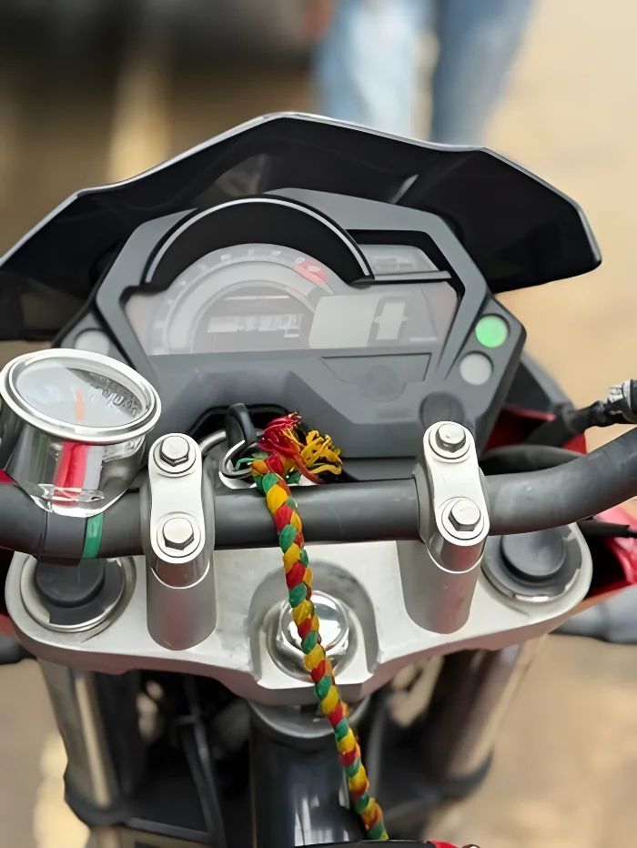 Thumbnail 2 background