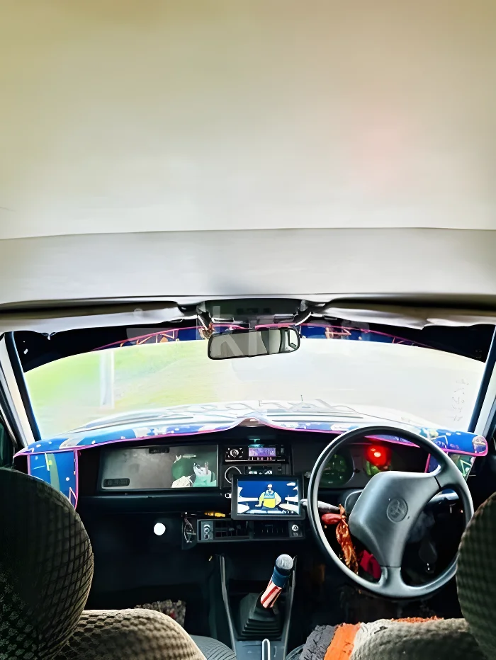 Thumbnail 2 background