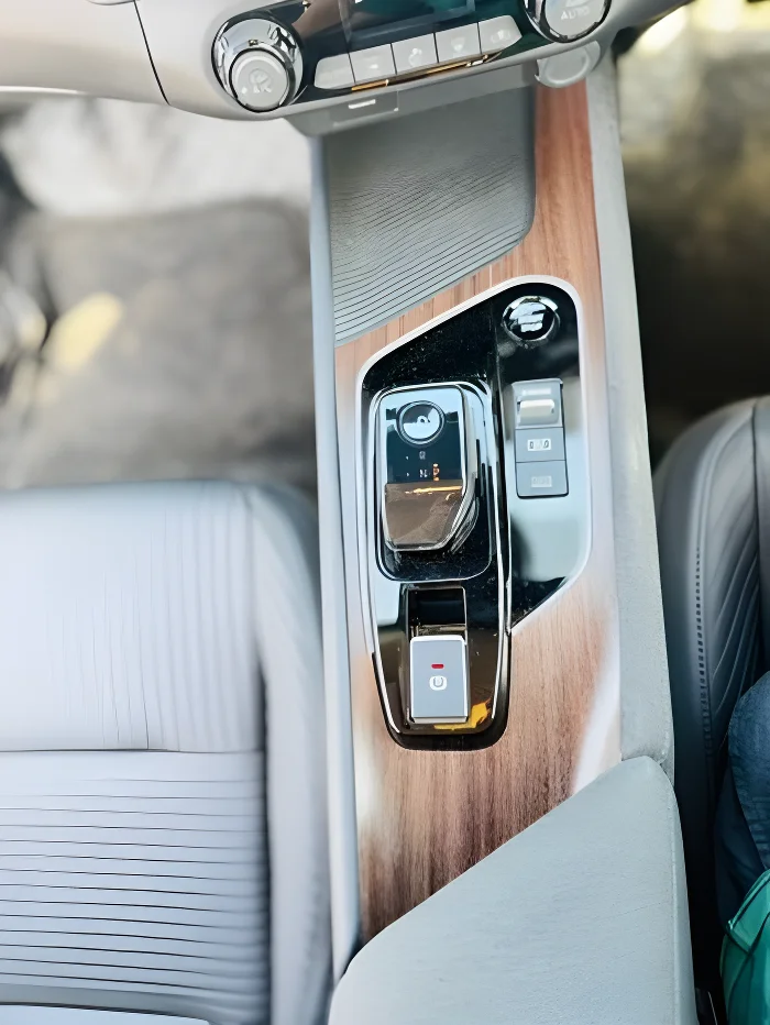 Thumbnail 3 background