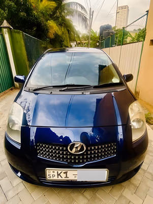 2005 Toyota Vitz