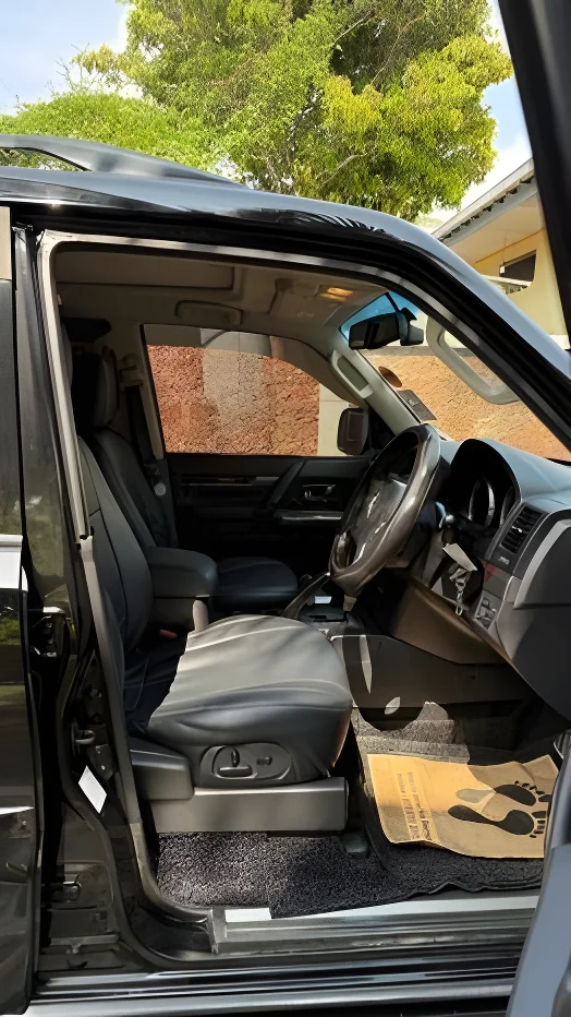 Thumbnail 3 background