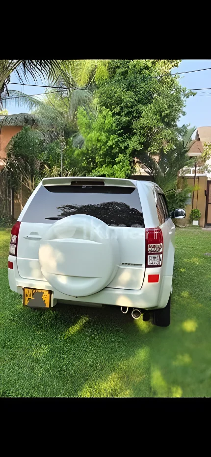 Thumbnail 3 background