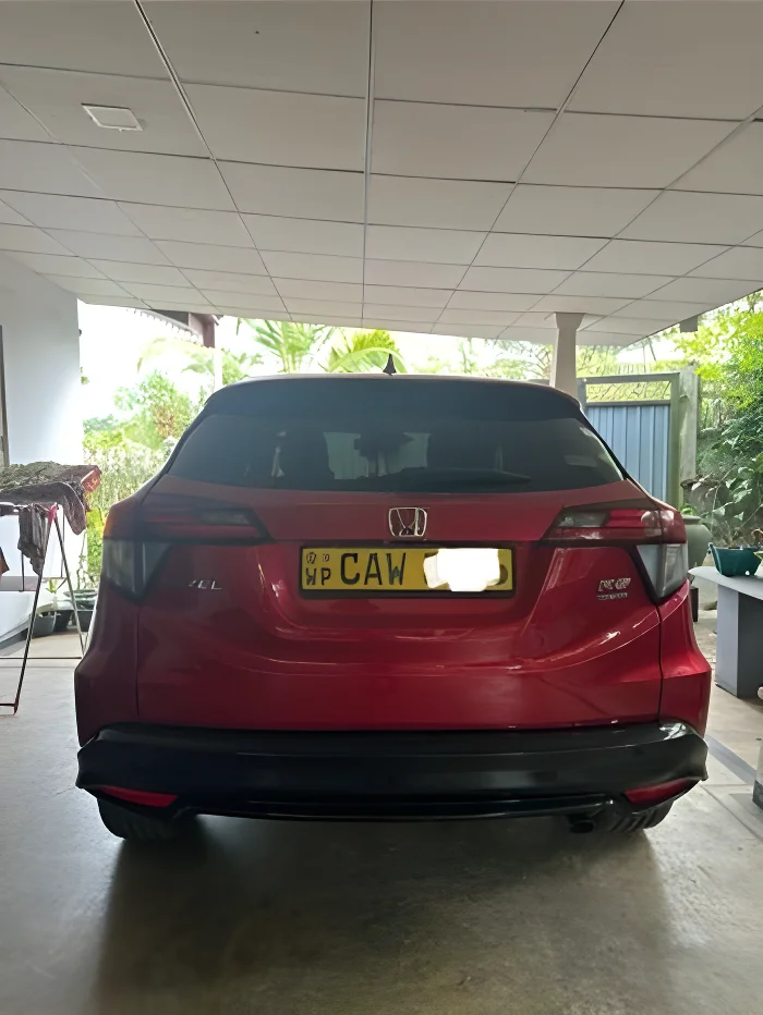 Thumbnail 4 background