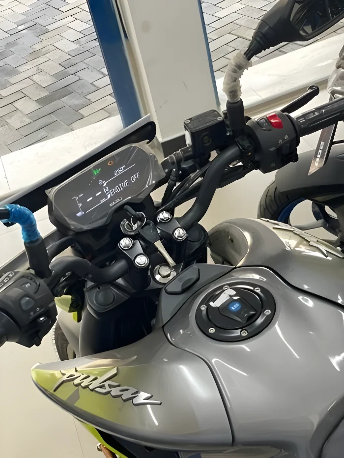 Thumbnail 4 background