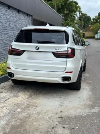 Thumbnail 4 background