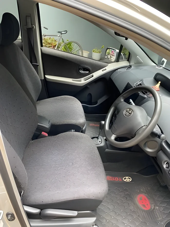 Thumbnail 2 background