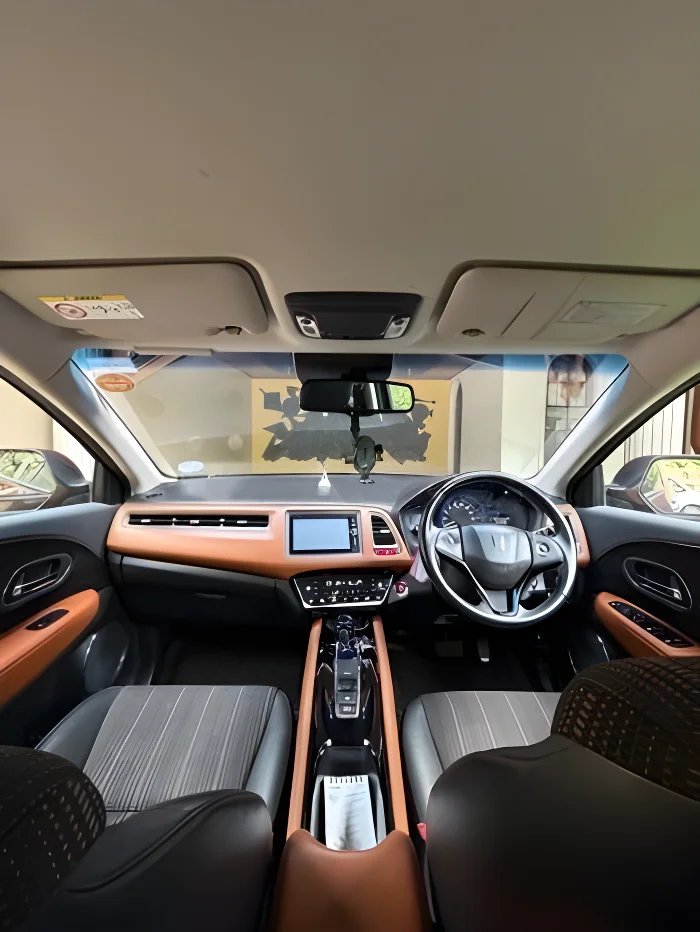 Thumbnail 2 background