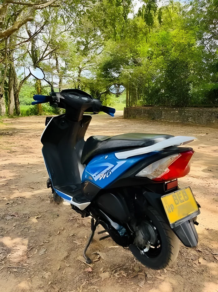 Thumbnail 2 background