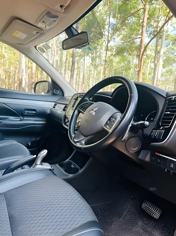 Thumbnail 3 background