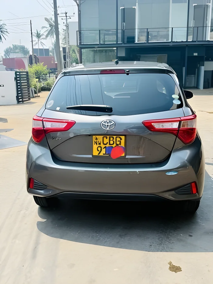 Thumbnail 3 background