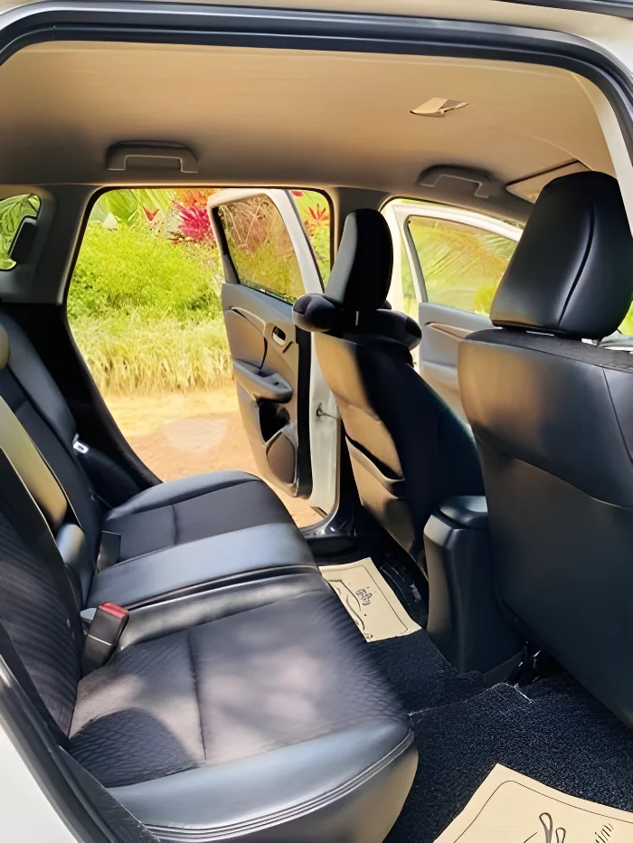 Thumbnail 3 background