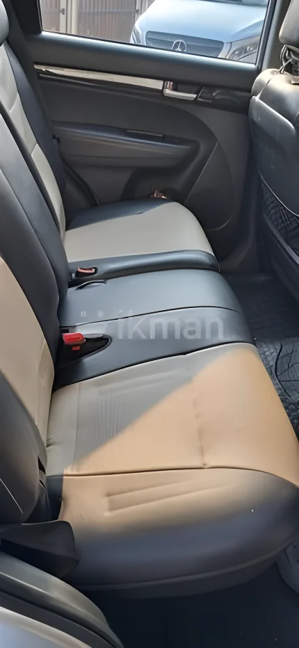 Thumbnail 3 background