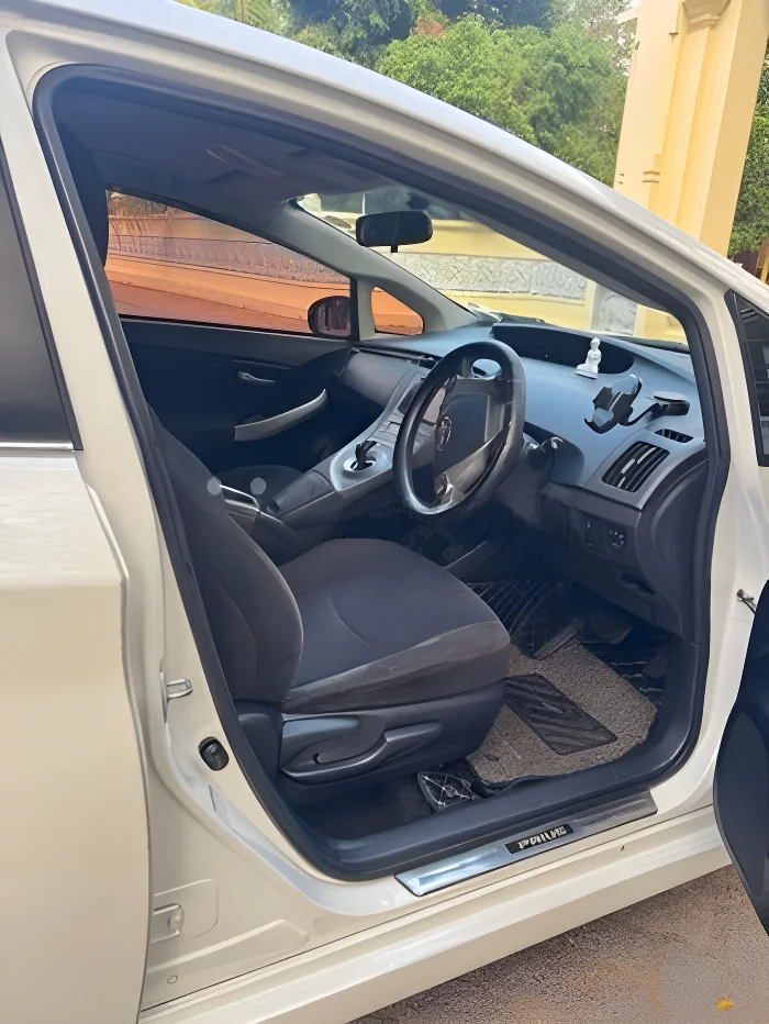 Thumbnail 2 background