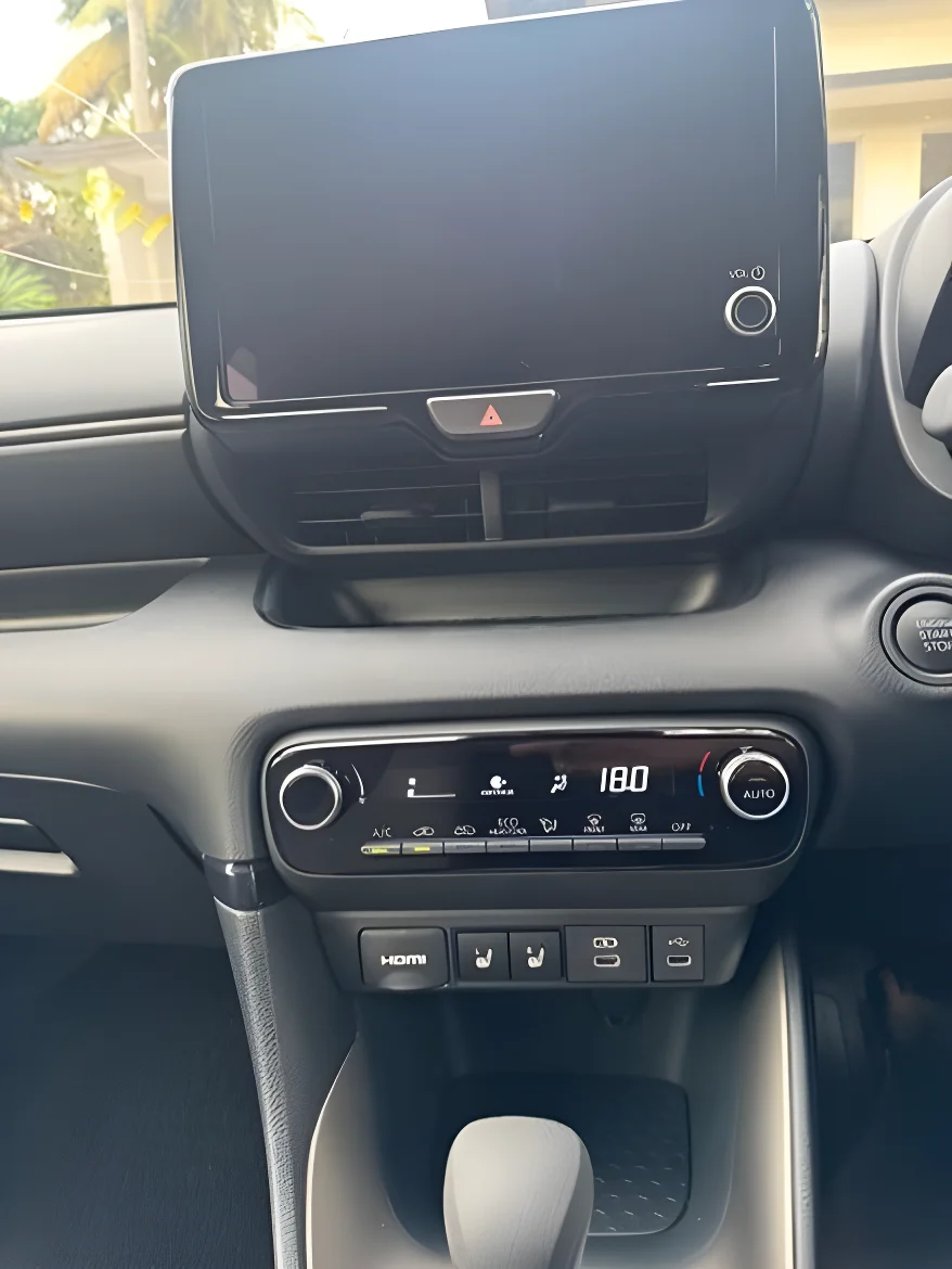 Thumbnail 3 background