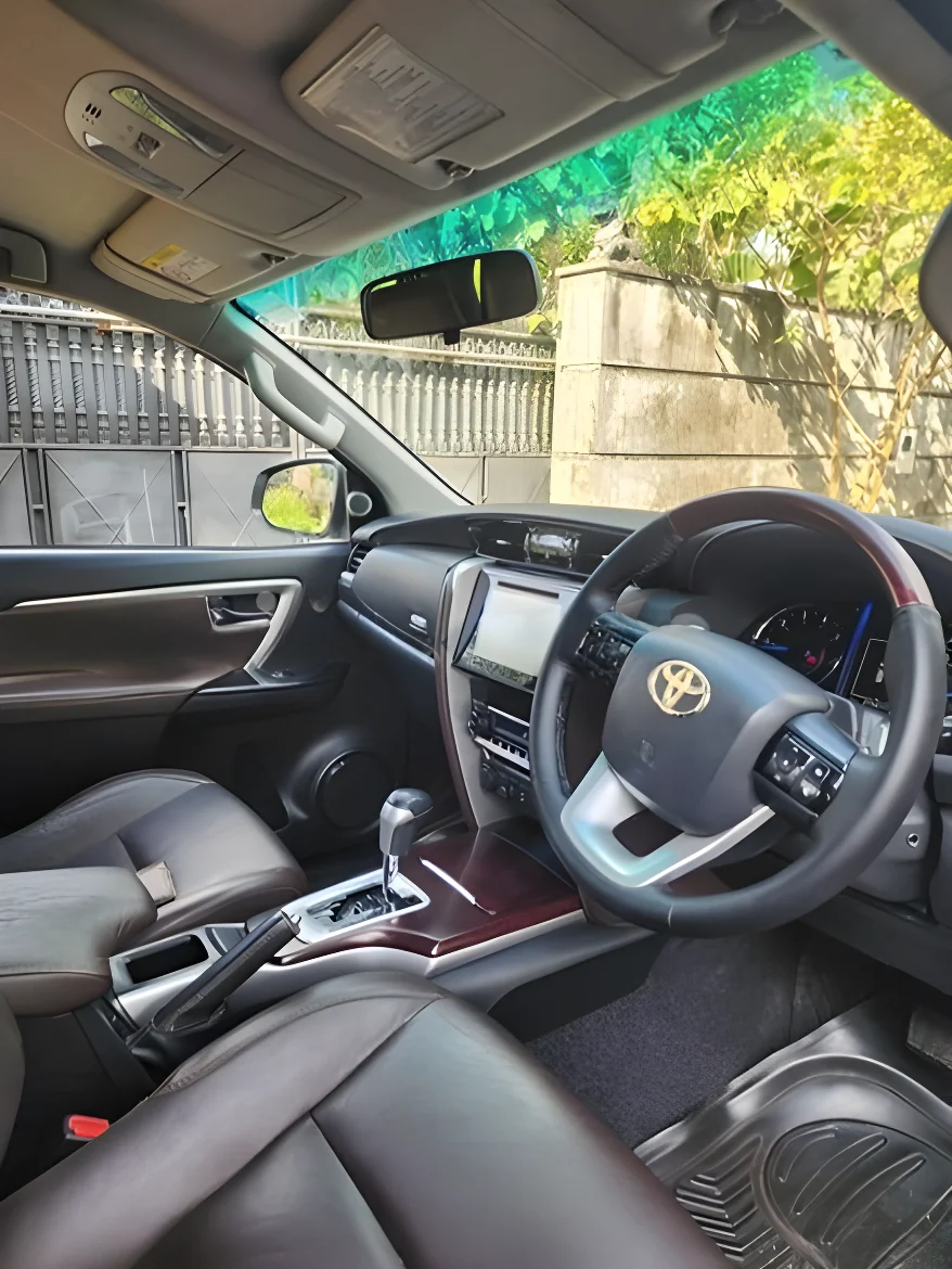 Thumbnail 2 background