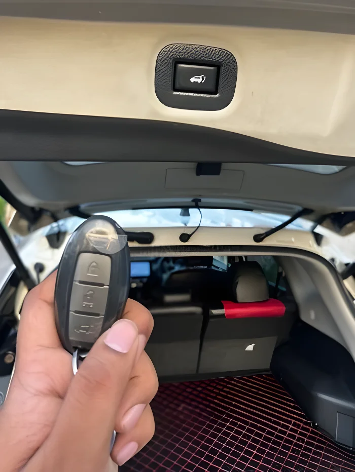 Thumbnail 3 background