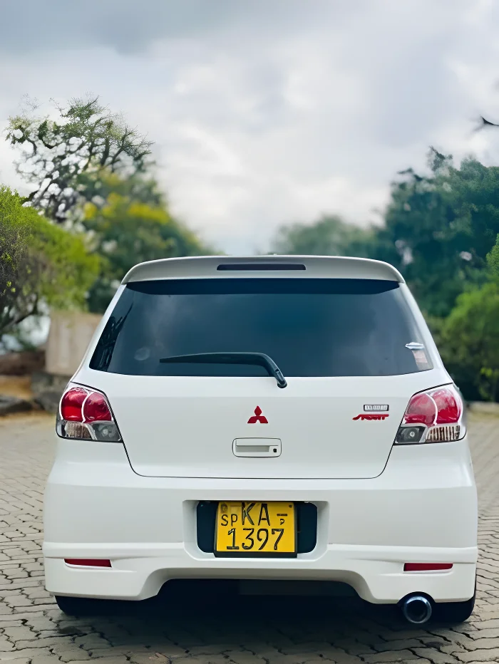 Thumbnail 4 background