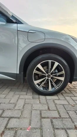 Vehicle image 10 background