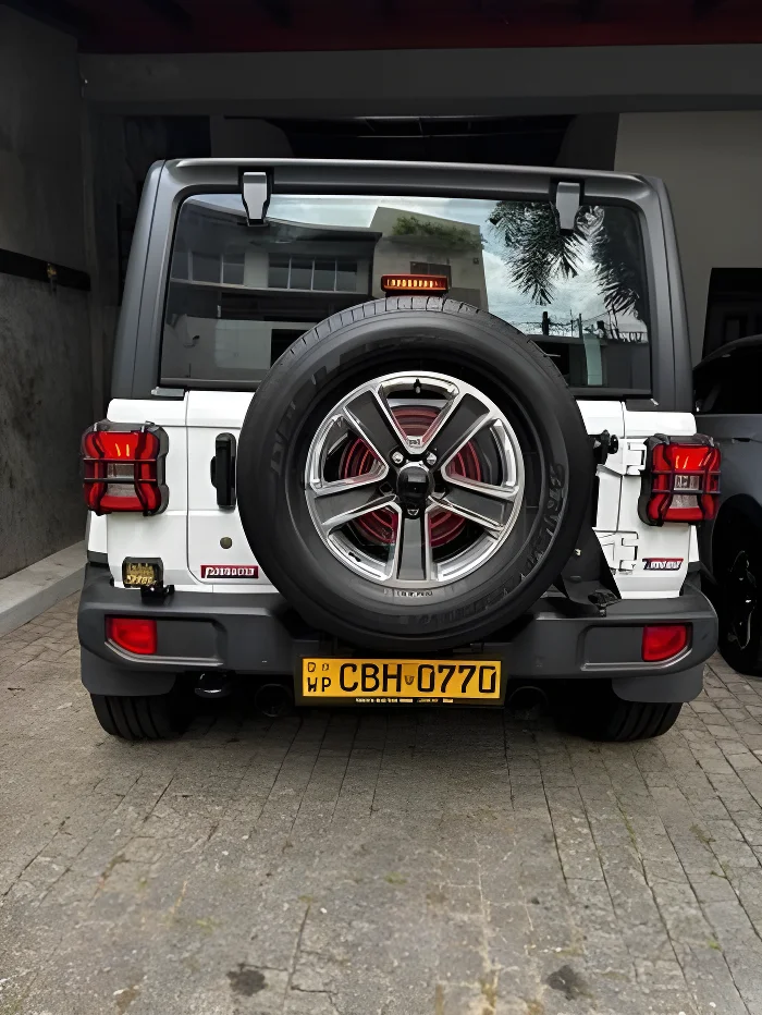 Thumbnail 3 background