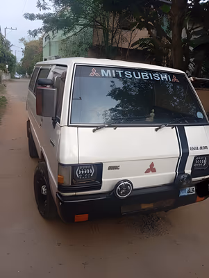 1981 Mitsubishi L300