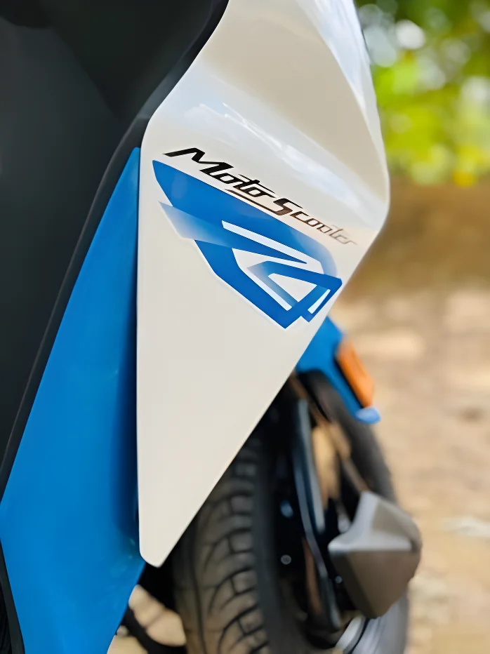 Thumbnail 3 background