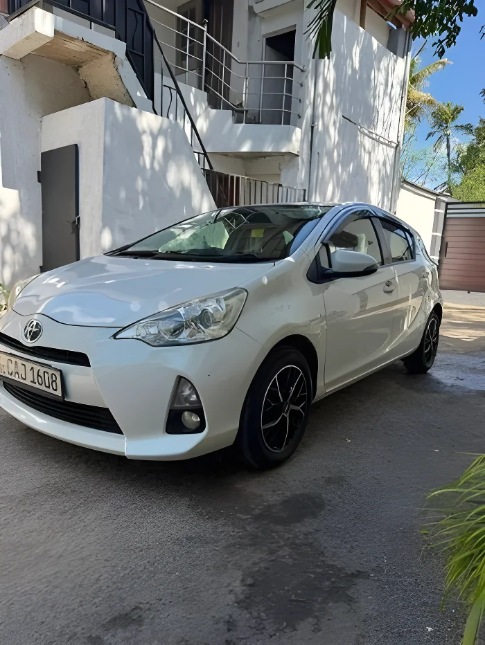 Thumbnail 2 background