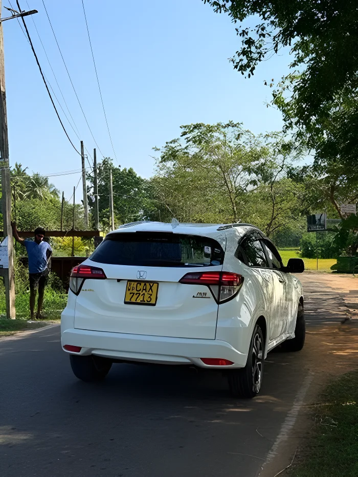 Thumbnail 3 background