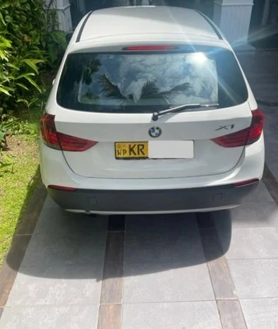 Vehicle image 10 background