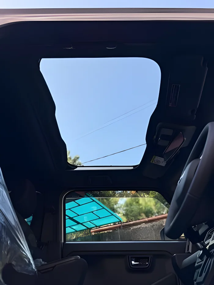 Thumbnail 2 background