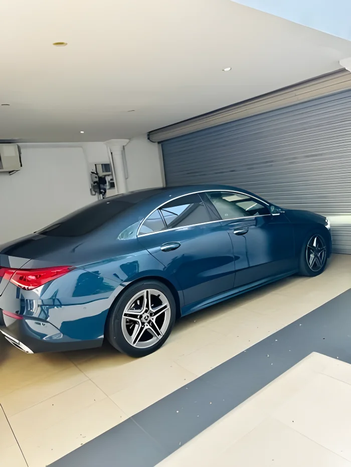 Thumbnail 3 background