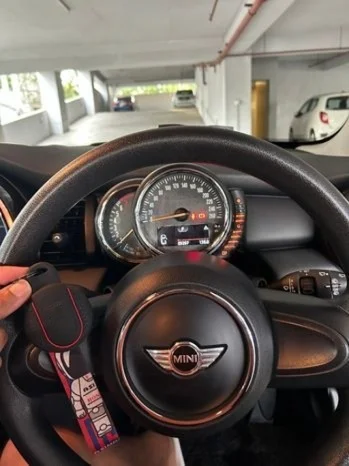 Thumbnail 3 background