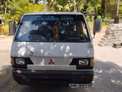 1984 Mitsubishi Delica