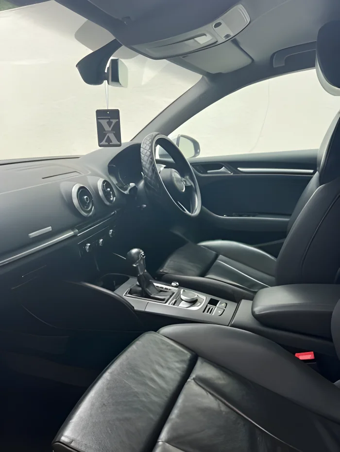 Thumbnail 2 background