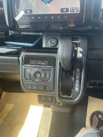 Thumbnail 2 background