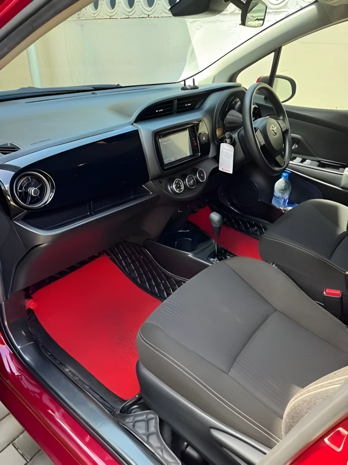 Thumbnail 3 background