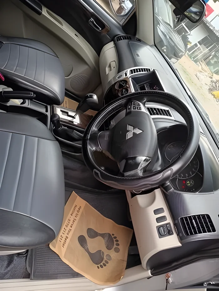 Thumbnail 4 background