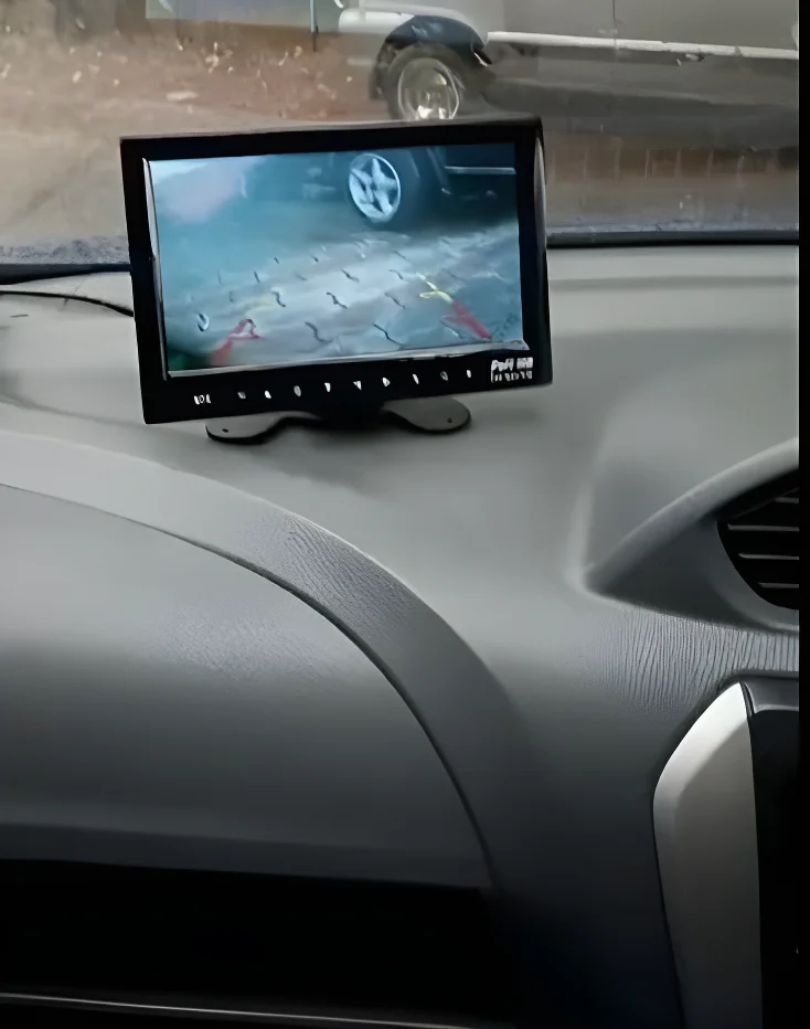 Thumbnail 3 background