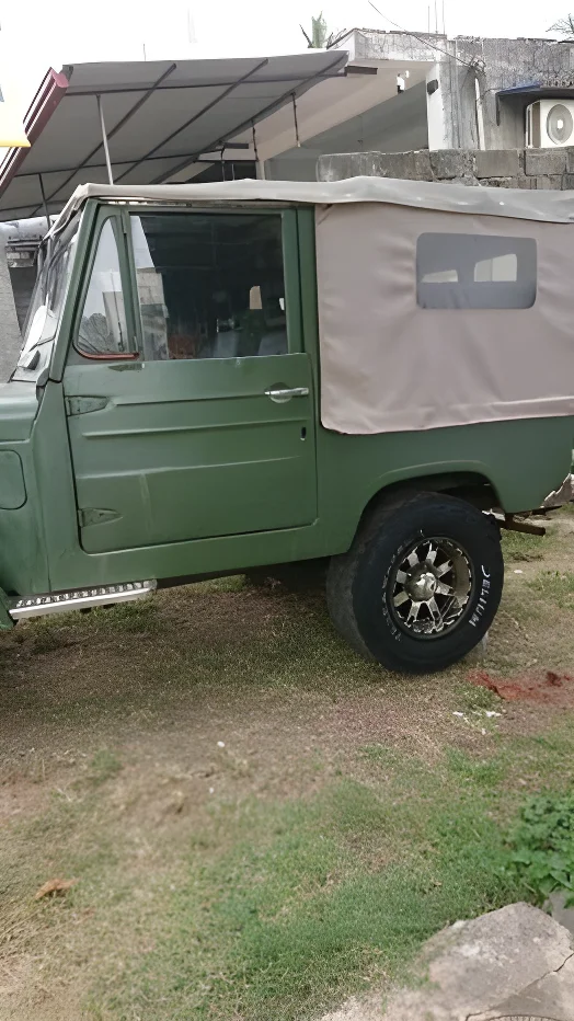 Thumbnail 3 background