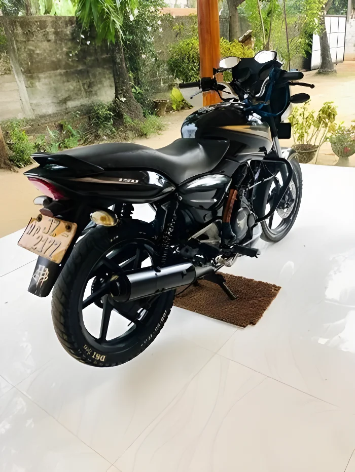 Thumbnail 4 background