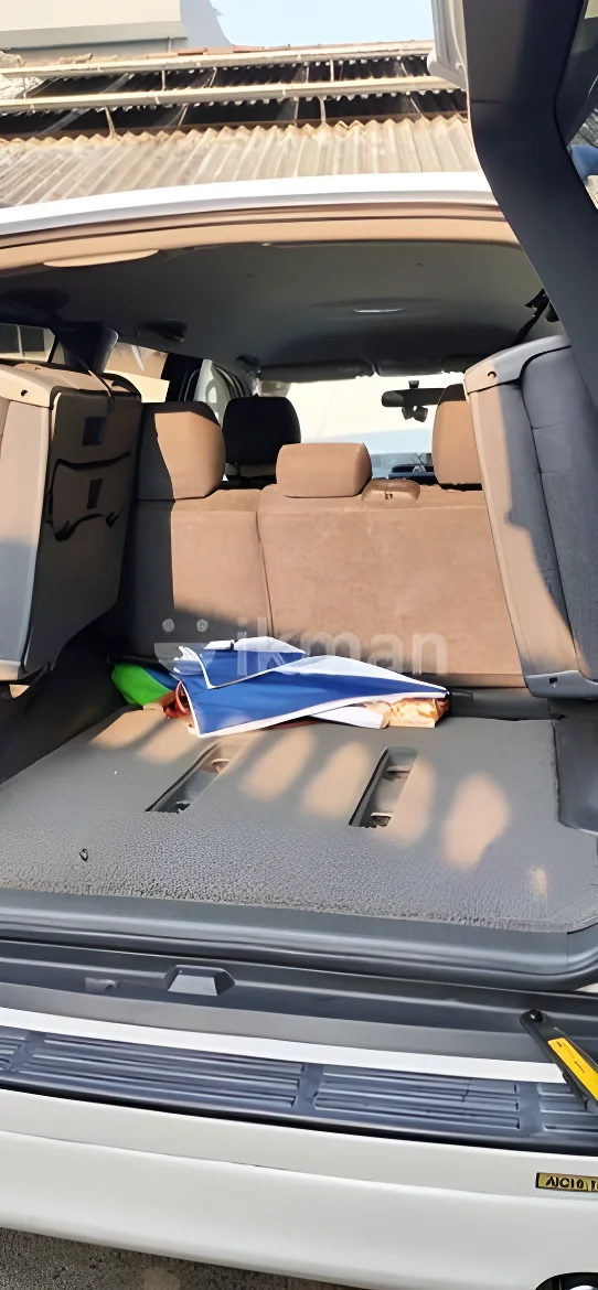 Thumbnail 3 background