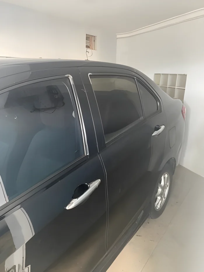 Thumbnail 2 background